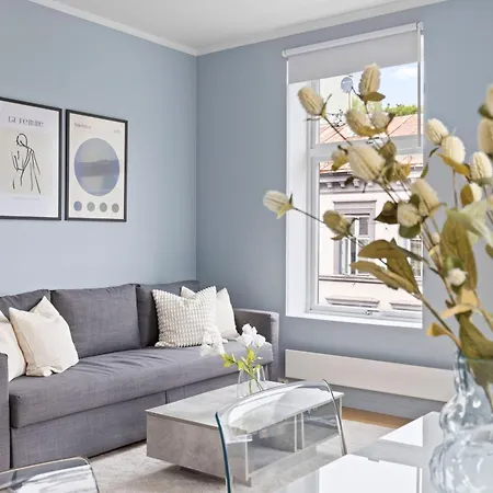Modern And Bright In Apartmán