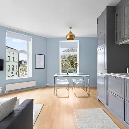 Apartament Modern And Bright In